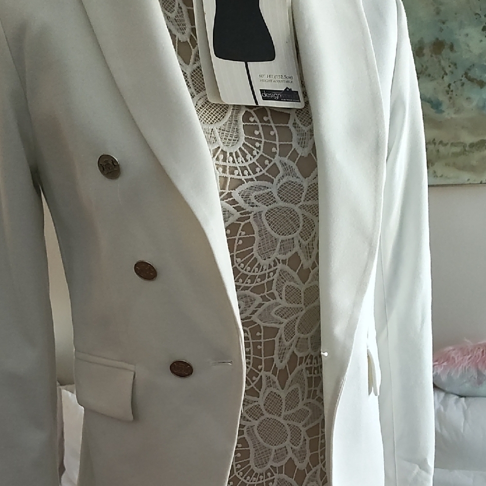 White Double-Breasted Blazer